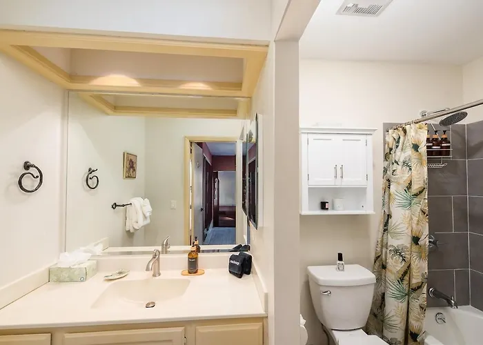 - Pool, Hot Tub, Pickleball, Bbq, Ev Charger