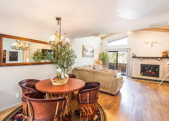- Pool, Hot Tub, Pickleball, Bbq, Ev Charger Holiday home