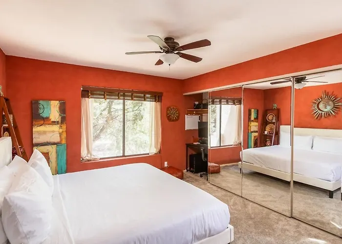 - Pool, Hot Tub, Pickleball, Bbq, Ev Charger Holiday home