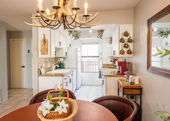 - Pool, Hot Tub, Pickleball, Bbq, Ev Charger *